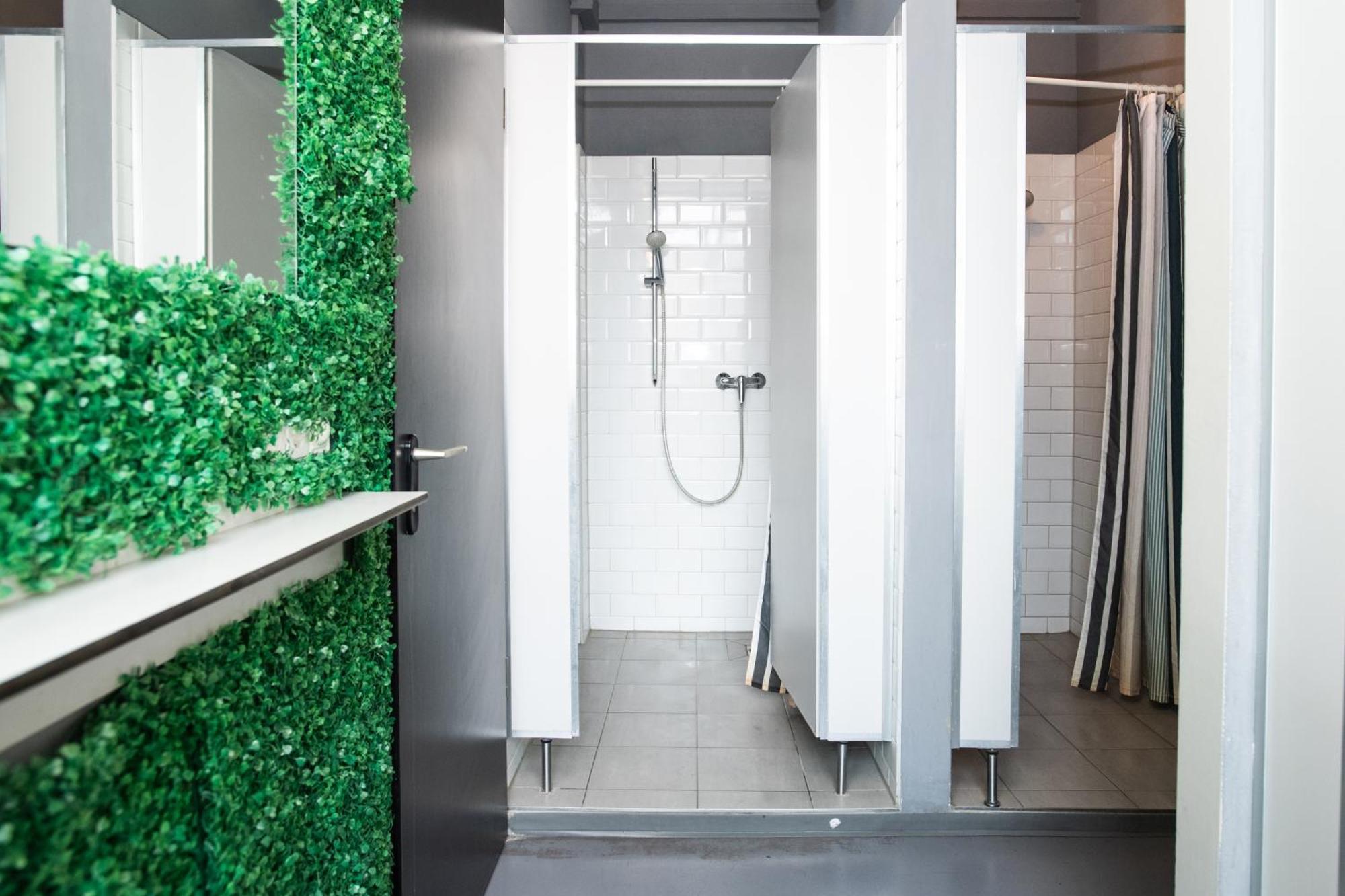 Hostal Wallyard *