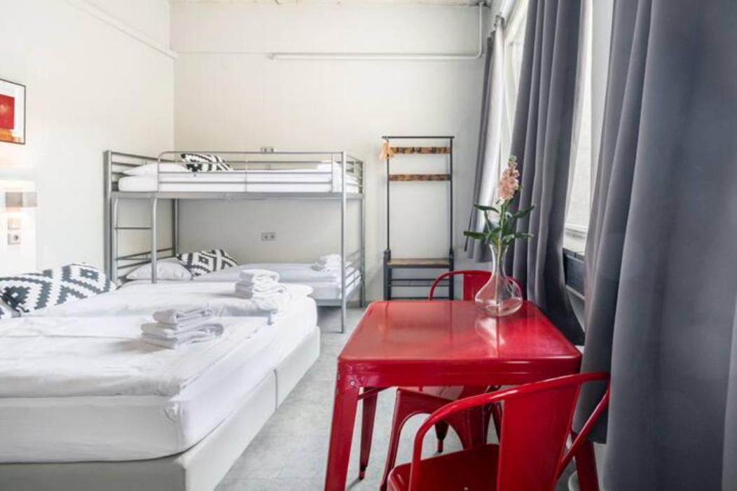 Wallyard Hostal