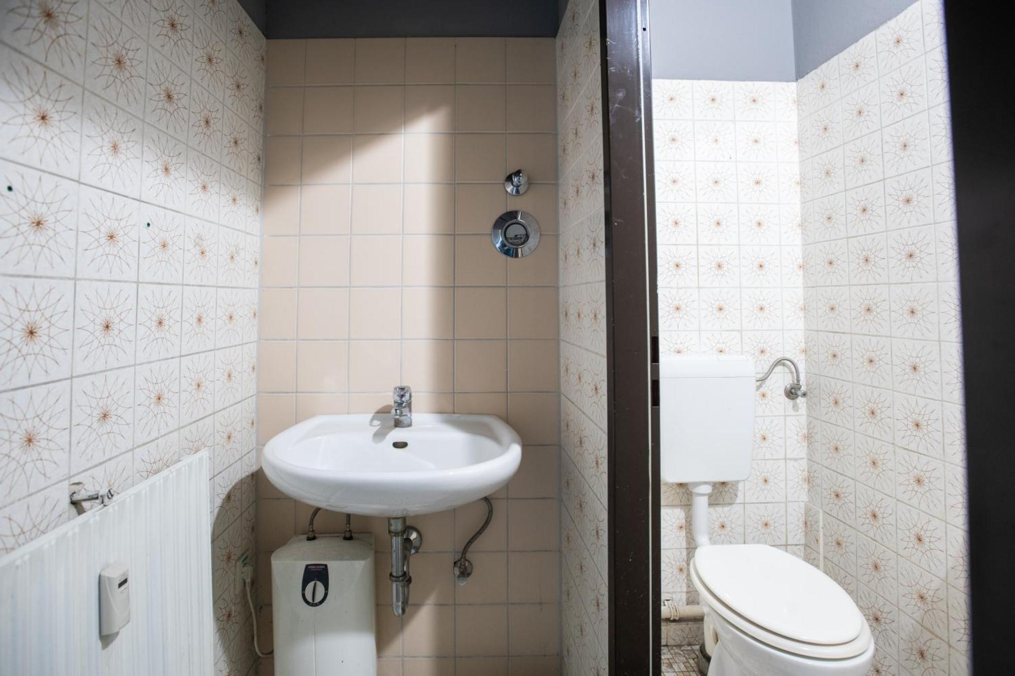 Wallyard Hostal *