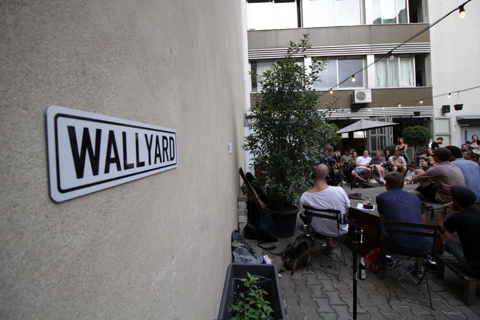Hostal Wallyard *
